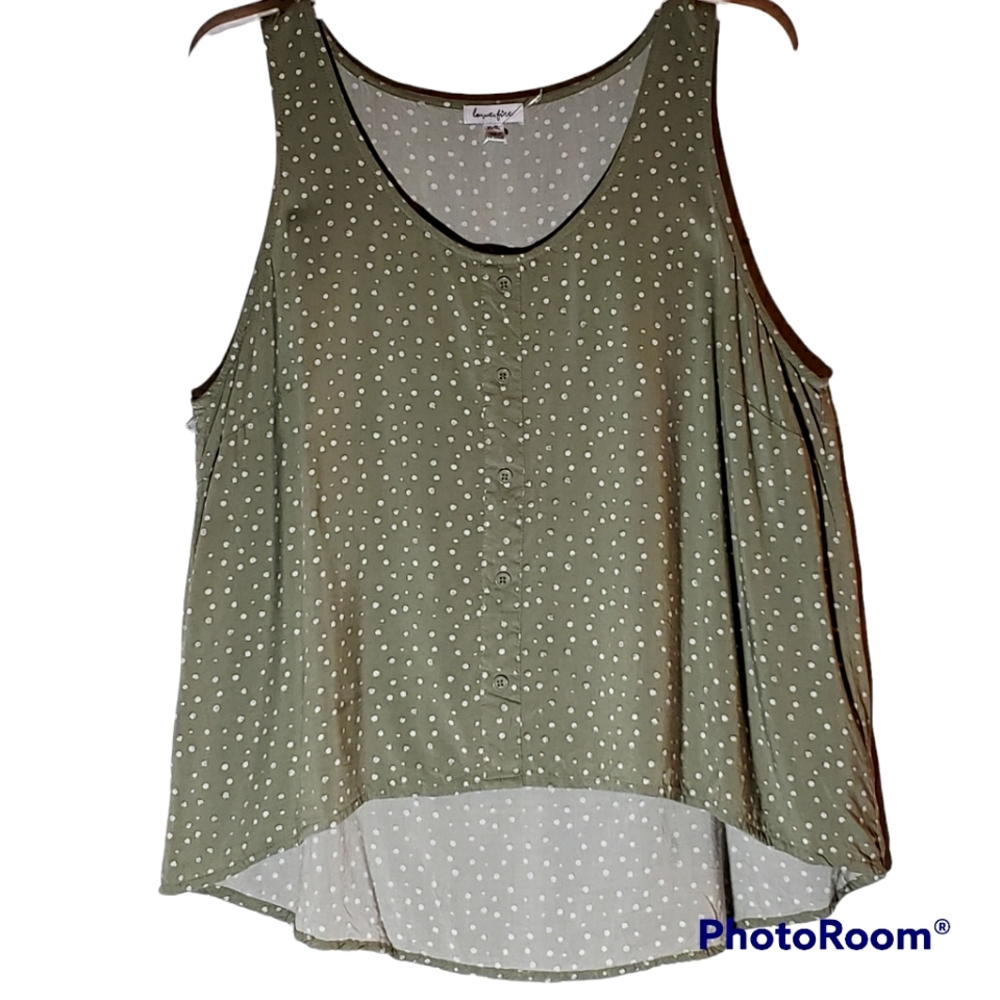 Lover Fire Jr Xl sage green white dots pullover top. 450